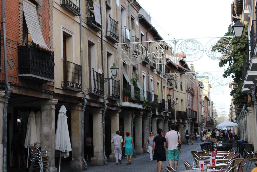 Hotel Cuatro Canos Alcala de Henares Exterior photo